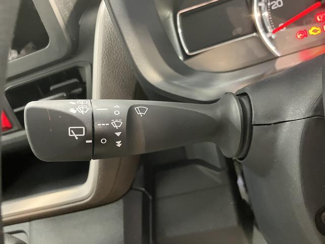 ムーヴＬ２ＷＤ　コーナーセンサー　アイドリングストップ　ベンチシート　オートライト　オートマチックハイビーム　ＬＥＤヘッドライト　盗難防止装置　オーディオレス　マニュアルエアコン　電動ドアミラー（愛媛県）の中古車