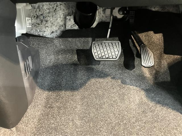 ムーヴＧ２ＷＤ　プッシュスタート　片側電動スライドドア　コーナーセンサー　　アイドリングストップ　オートライト　オートマチックハイビーム　ＬＥＤヘッドライト　フロントフォグランプ　ベンチシート　盗難防止装置（愛媛県）の中古車