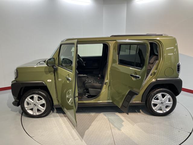 タフトG クロムベンチャープッシュスタート 電動パーキング オートエアコン オートライト LEDヘッドライト フォグランプ 左右シートヒーター アダプティブクルーズコントロール バックカメラ アルミホイール スマートアシスト(愛媛県)の中古車