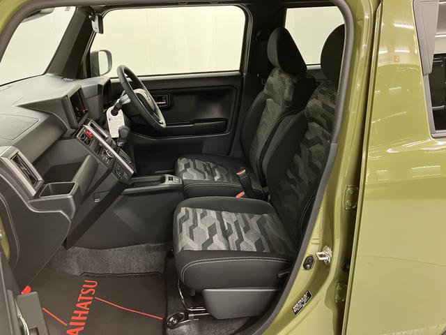 タフトG クロムベンチャープッシュスタート 電動パーキング オートエアコン オートライト LEDヘッドライト フォグランプ 左右シートヒーター アダプティブクルーズコントロール バックカメラ アルミホイール スマートアシスト(愛媛県)の中古車