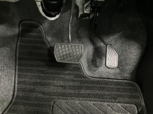 タフトG クロムベンチャープッシュスタート 電動パーキング オートエアコン オートライト LEDヘッドライト フォグランプ 左右シートヒーター アダプティブクルーズコントロール バックカメラ アルミホイール スマートアシスト(愛媛県)の中古車