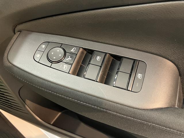 ノートＳ２ＷＤ　プッシュスタート　電動パーキングブレーキ　オートブレーキホールド　ハロゲンヘッドライト　純正ナビ　ＥＴＣ車載器　ＣＤ　ＤＶＤ　ＳＤ　Ｂｌｕｅｔｏｏｔｈ　前後ドライブレコーダー（愛媛県）の中古車