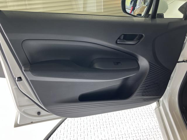 ノートＳ２ＷＤ　プッシュスタート　電動パーキングブレーキ　オートブレーキホールド　ハロゲンヘッドライト　純正ナビ　ＥＴＣ車載器　ＣＤ　ＤＶＤ　ＳＤ　Ｂｌｕｅｔｏｏｔｈ　前後ドライブレコーダー（愛媛県）の中古車