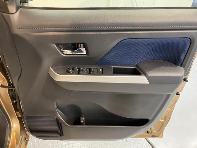 タンクカスタムＧ−Ｔプッシュスタート　両側電動スライドドア　アイドリングストップ　オートライト　ＬＥＤヘッドライト　フロントフォグランプ　盗難防止装置　純正ナビ　ＣＤ　ＳＤ　Ｂｌｕｅｔｏｏｔｈ　ＡＵＸ　バックカメラ（愛媛県）の中古車