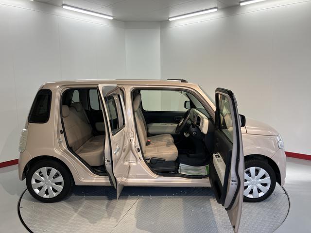 ミラココアココアＬ２ＷＤ　ＣＶＴ車　ＣＤ　アイドリングストップ　ベンチシート　マニュアルエアコン　パワステ　パワーウィンドウ　電動格納ドアミラー（愛媛県）の中古車