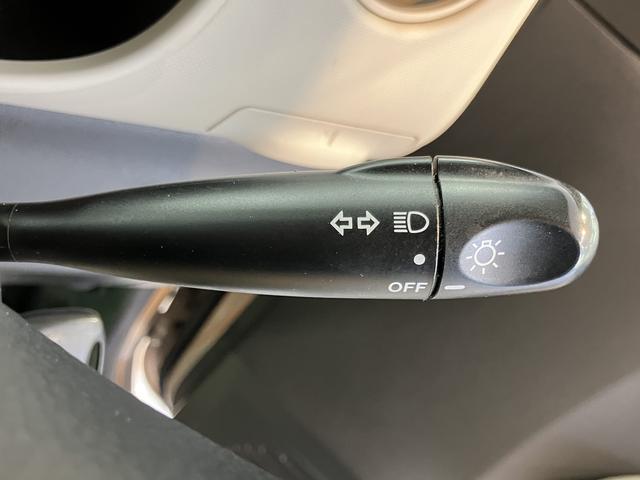 ミラココアココアＬ２ＷＤ　ＣＶＴ車　ＣＤ　アイドリングストップ　ベンチシート　マニュアルエアコン　パワステ　パワーウィンドウ　電動格納ドアミラー（愛媛県）の中古車