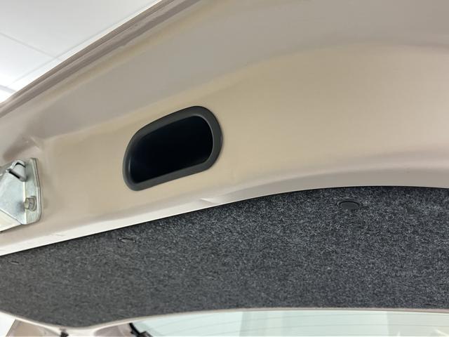 ミラココアココアＬ２ＷＤ　ＣＶＴ車　ＣＤ　アイドリングストップ　ベンチシート　マニュアルエアコン　パワステ　パワーウィンドウ　電動格納ドアミラー（愛媛県）の中古車