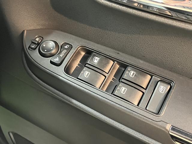 タントカスタムＲＳ両側電動スライドドア　クルーズコントロール　前席シートヒーター　オートライト　ＬＥＤヘッドライト　電動パーキング　プッシュスタート　アイドリングストップ　電動格納ドアミラー　パノラマカメラ装着車（愛媛県）の中古車