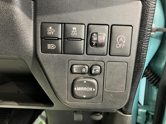 ハイゼットカーゴデッキバンＧ　ＳＡIII２ＷＤ　ＭＴ車　ナビ　バックカメラ　地上デジタルＴＶ　ＣＤ　ＤＶＤ　Ｂｌｕｅｔｏｏｔｈ　キーレスエントリー　ＳＡＩＩＩ　オートライト　アイドリングストップ　ＬＥＤヘッドライト　エアバッグ（愛媛県）の中古車