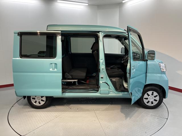 ハイゼットカーゴデッキバンＧ　ＳＡIII２ＷＤ　ＭＴ車　ナビ　バックカメラ　地上デジタルＴＶ　ＣＤ　ＤＶＤ　Ｂｌｕｅｔｏｏｔｈ　キーレスエントリー　ＳＡＩＩＩ　オートライト　アイドリングストップ　ＬＥＤヘッドライト　エアバッグ（愛媛県）の中古車