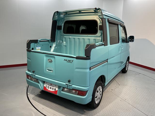 ハイゼットカーゴデッキバンＧ　ＳＡIII２ＷＤ　ＭＴ車　ナビ　バックカメラ　地上デジタルＴＶ　ＣＤ　ＤＶＤ　Ｂｌｕｅｔｏｏｔｈ　キーレスエントリー　ＳＡＩＩＩ　オートライト　アイドリングストップ　ＬＥＤヘッドライト　エアバッグ（愛媛県）の中古車