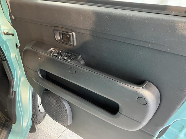 ハイゼットカーゴデッキバンＧ　ＳＡIII２ＷＤ　ＭＴ車　ナビ　バックカメラ　地上デジタルＴＶ　ＣＤ　ＤＶＤ　Ｂｌｕｅｔｏｏｔｈ　キーレスエントリー　ＳＡＩＩＩ　オートライト　アイドリングストップ　ＬＥＤヘッドライト　エアバッグ（愛媛県）の中古車