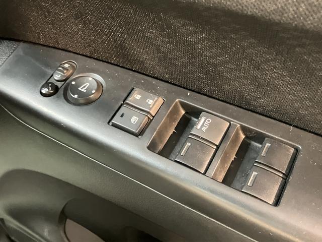 Ｎ−ＢＯＸカスタムＧ　ターボＳＳパッケージ両側電動スライドドア　純正ナビ　バックカメラ　ＥＴＣ車載器　プッシュスタート　オートエアコン　オートライト　ディスチャージヘッドライト　フォグランプ　クルーズコントロール　アイドリングストップ（愛媛県）の中古車