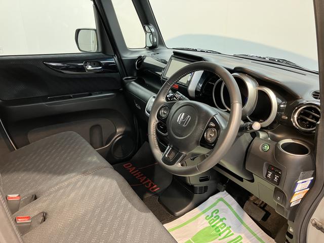 Ｎ−ＢＯＸカスタムＧ　ターボＳＳパッケージ両側電動スライドドア　純正ナビ　バックカメラ　ＥＴＣ車載器　プッシュスタート　オートエアコン　オートライト　ディスチャージヘッドライト　フォグランプ　クルーズコントロール　アイドリングストップ（愛媛県）の中古車