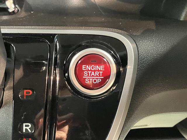 Ｎ−ＢＯＸカスタムＧ　ターボＳＳパッケージ両側電動スライドドア　純正ナビ　バックカメラ　ＥＴＣ車載器　プッシュスタート　オートエアコン　オートライト　ディスチャージヘッドライト　フォグランプ　クルーズコントロール　アイドリングストップ（愛媛県）の中古車