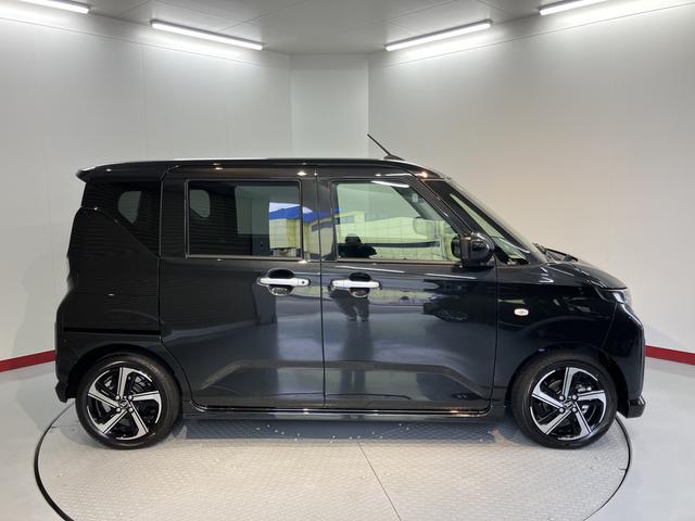 ムーヴＲＳ両側電動スライドドア　クルーズコントロール　オートライト　ＬＥＤヘッドライト　プッシュスタート　アイドリングストップ　ベンチシート　電動パーキング　キーフリーシステム　バックカメラ装着車（愛媛県）の中古車