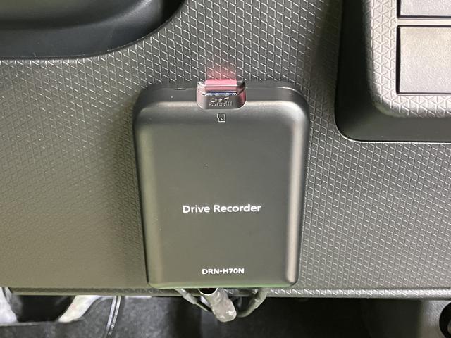 タントカスタムＲＳ純正ナビ　バックモニター　フルセグＴＶ　ＣＤ　ＤＶＤ　ＵＳＢ　Ｂｌｕｅｔｏｏｔｈ　ドラレコ　ＥＴＣ　両側電動スライドドア　前席シートヒーター　オートライト　ＬＥＤヘッドライト　プッシュスタート（愛媛県）の中古車