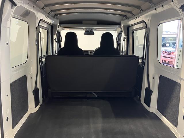 ハイゼットカーゴＤＸスマートアシスト　２ＷＤ　ＣＶＴ　ラジオ　キーレスエントリー　両側スライドドア　アイドリングストップ　エアコン　パワステ　障害物センサー　オートライト（愛媛県）の中古車