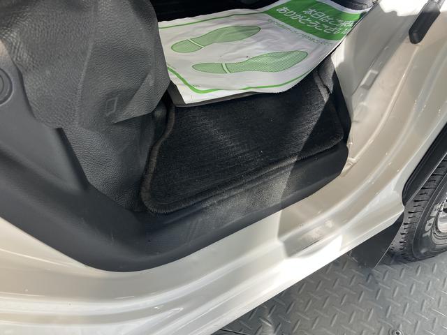 ハイゼットカーゴＤＸスマートアシスト　２ＷＤ　ＣＶＴ　ラジオ　キーレスエントリー　両側スライドドア　アイドリングストップ　エアコン　パワステ　障害物センサー　オートライト（愛媛県）の中古車