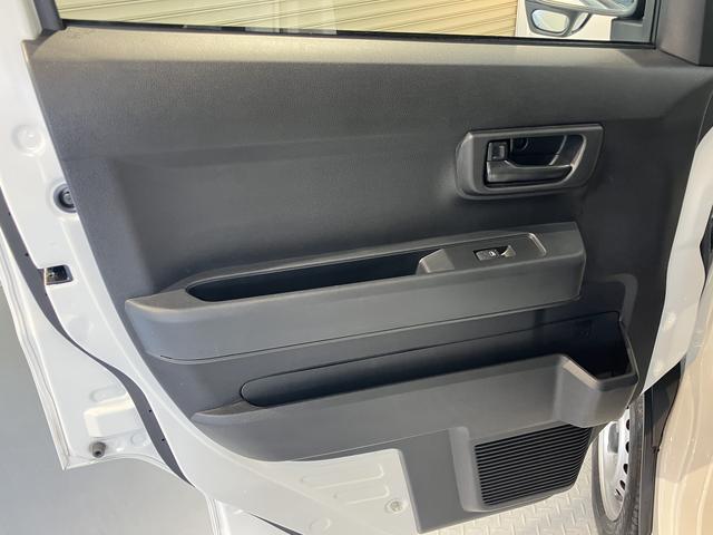 ハイゼットカーゴＤＸスマートアシスト　２ＷＤ　ＣＶＴ　ラジオ　キーレスエントリー　両側スライドドア　アイドリングストップ　エアコン　パワステ　障害物センサー　オートライト（愛媛県）の中古車