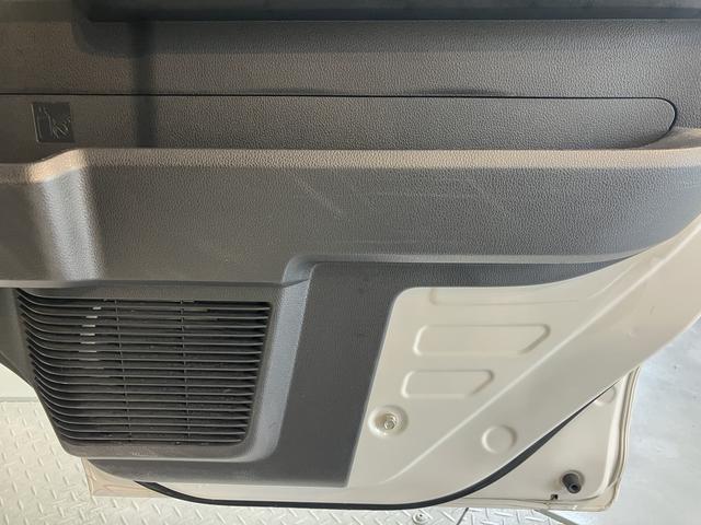 ハイゼットカーゴＤＸスマートアシスト　２ＷＤ　ＣＶＴ　ラジオ　キーレスエントリー　両側スライドドア　アイドリングストップ　エアコン　パワステ　障害物センサー　オートライト（愛媛県）の中古車