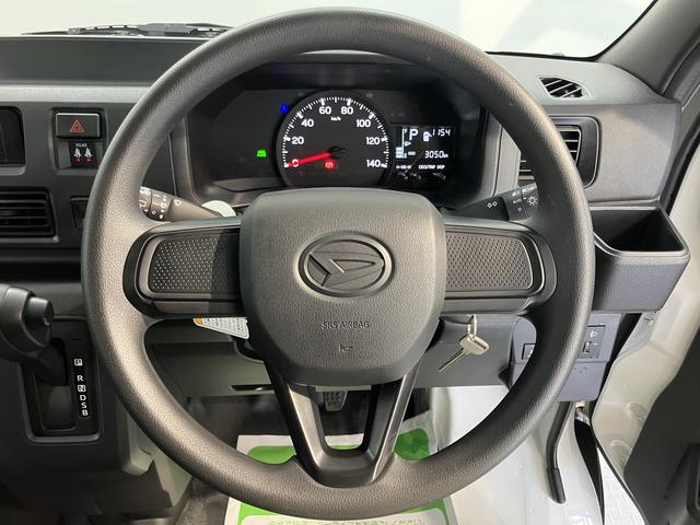 ハイゼットカーゴＤＸスマートアシスト　４ＷＤ　ＣＶＴ　ラジオ　キーレスエントリー　両側スライドドア　アイドリングストップ　エアコン　パワステ　障害物センサー　オートライト（愛媛県）の中古車