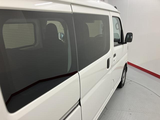 ハイゼットカーゴＤＸスマートアシスト　４ＷＤ　ＣＶＴ　ラジオ　キーレスエントリー　両側スライドドア　アイドリングストップ　エアコン　パワステ　障害物センサー　オートライト（愛媛県）の中古車