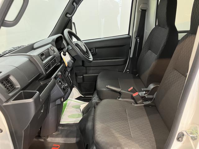 ハイゼットカーゴＤＸスマートアシスト　４ＷＤ　ＣＶＴ　ラジオ　キーレスエントリー　両側スライドドア　アイドリングストップ　エアコン　パワステ　障害物センサー　オートライト（愛媛県）の中古車