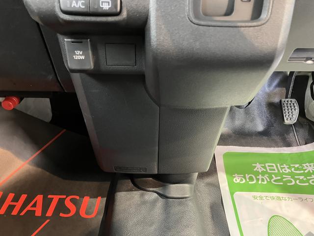 ハイゼットカーゴＤＸスマートアシスト　４ＷＤ　ＣＶＴ　ラジオ　キーレスエントリー　両側スライドドア　アイドリングストップ　エアコン　パワステ　障害物センサー　オートライト（愛媛県）の中古車