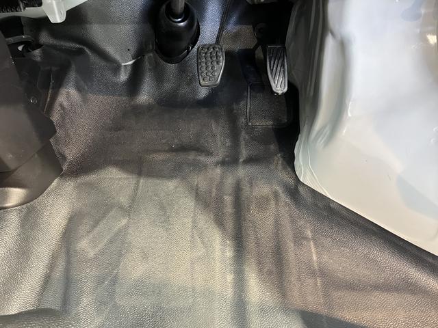 ハイゼットカーゴＤＸスマートアシスト　４ＷＤ　ＣＶＴ　ラジオ　キーレスエントリー　両側スライドドア　アイドリングストップ　エアコン　パワステ　障害物センサー　オートライト（愛媛県）の中古車