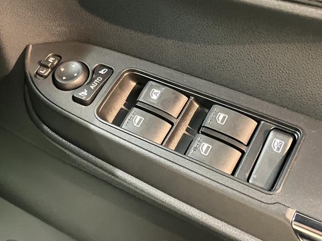 タントカスタムX両側電動スライドドア 前席シートヒーター オートライト LEDヘッドライト 電動パーキング プッシュスタート アイドリングストップ 障害物センサー 電動格納ドアミラー バックカメラ装着車(愛媛県)の中古車