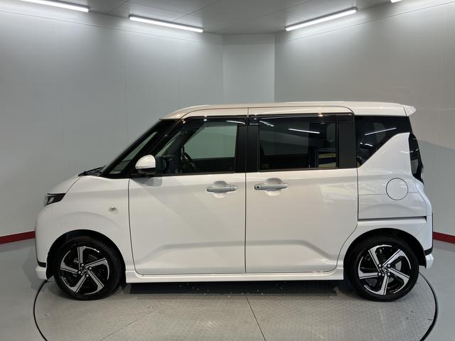 ムーヴＲＳ両側電動スライドドア　クルーズコントロール　オートライト　ＬＥＤヘッドライト　電動パーキング　障害物センサー　プッシュスタート　アイドリングストップ　電動格納ドアミラー　パノラマカメラ装着車（愛媛県）の中古車