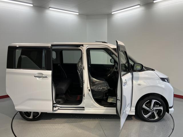 ムーヴＲＳ両側電動スライドドア　クルーズコントロール　オートライト　ＬＥＤヘッドライト　電動パーキング　障害物センサー　プッシュスタート　アイドリングストップ　電動格納ドアミラー　パノラマカメラ装着車（愛媛県）の中古車