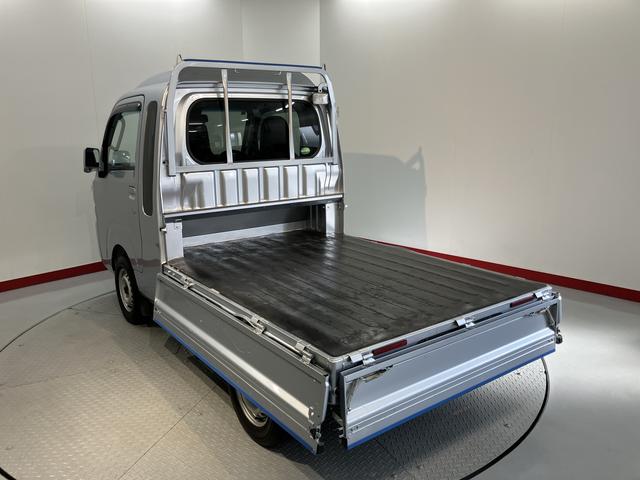 ハイゼットトラックジャンボSAIIItCDステレオ LEDヘッドライト フォグランプ キーレスエントリー パワーウインドウ 作業灯 運転席助手席エアバック ABS スマートアシストIIIt 4WD・4速オートマチック車(愛媛県)の中古車