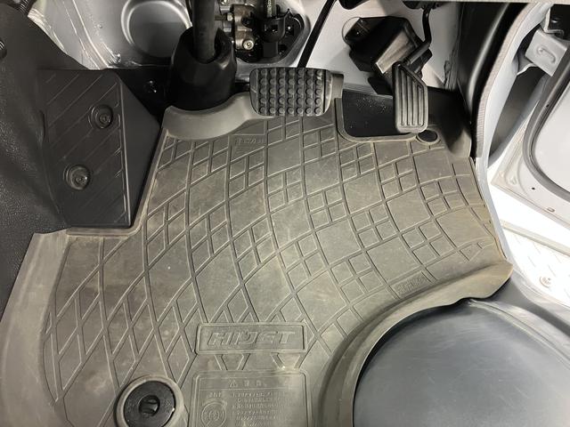 ハイゼットトラックジャンボSAIIItCDステレオ LEDヘッドライト フォグランプ キーレスエントリー パワーウインドウ 作業灯 運転席助手席エアバック ABS スマートアシストIIIt 4WD・4速オートマチック車(愛媛県)の中古車