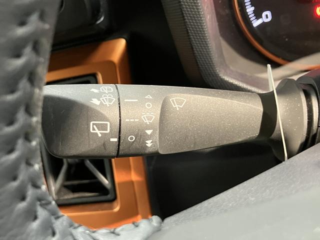 タフトＧ電動パーキング・ホールド機能付き　バックカメラ　プッシュスタート　オートエアコン　オートライト　ＬＥＤヘッドライト　フォグランプ　左右シートヒーター　ＥＴＣ車載器　アルミホイール　スマートアシスト（愛媛県）の中古車