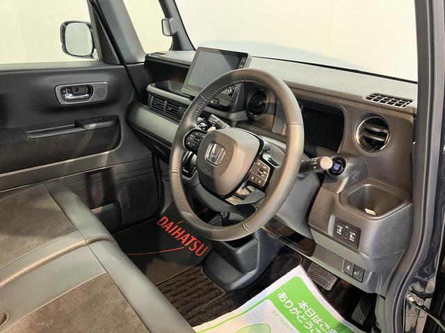 N−BOXカスタムターボベンチシート アイドリングストップ車 両側電動スライドドア オートライト LEDヘッドライト 電動パーキングブレーキ 純正ナビ CD DVD Bluetooth USB フルセグTV バックカメラ(愛媛県)の中古車