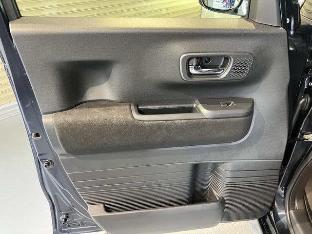 N−BOXカスタムターボベンチシート アイドリングストップ車 両側電動スライドドア オートライト LEDヘッドライト 電動パーキングブレーキ 純正ナビ CD DVD Bluetooth USB フルセグTV バックカメラ(愛媛県)の中古車