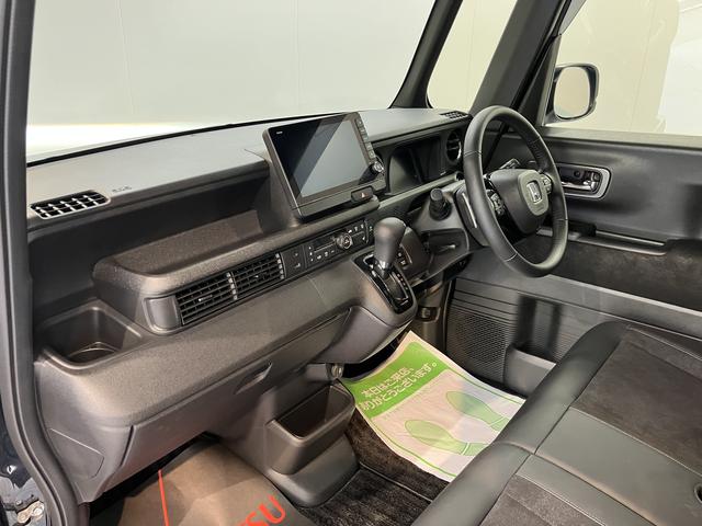 N−BOXカスタムターボベンチシート アイドリングストップ車 両側電動スライドドア オートライト LEDヘッドライト 電動パーキングブレーキ 純正ナビ CD DVD Bluetooth USB フルセグTV バックカメラ(愛媛県)の中古車