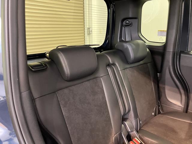 N−BOXカスタムターボベンチシート アイドリングストップ車 両側電動スライドドア オートライト LEDヘッドライト 電動パーキングブレーキ 純正ナビ CD DVD Bluetooth USB フルセグTV バックカメラ(愛媛県)の中古車