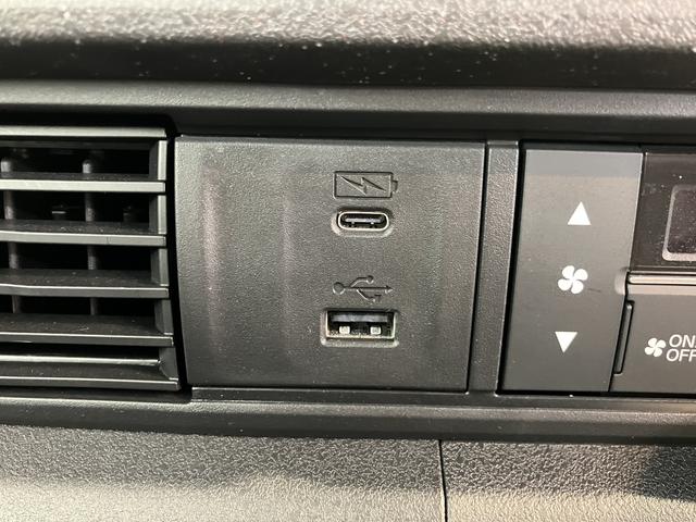 N−BOXカスタムターボベンチシート アイドリングストップ車 両側電動スライドドア オートライト LEDヘッドライト 電動パーキングブレーキ 純正ナビ CD DVD Bluetooth USB フルセグTV バックカメラ(愛媛県)の中古車