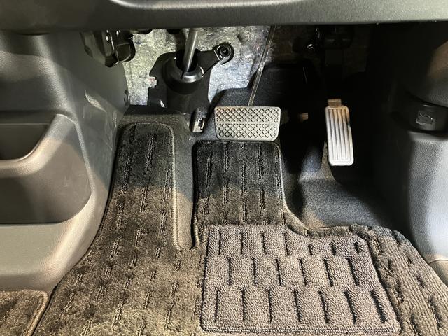 N−BOXカスタムターボベンチシート アイドリングストップ車 両側電動スライドドア オートライト LEDヘッドライト 電動パーキングブレーキ 純正ナビ CD DVD Bluetooth USB フルセグTV バックカメラ(愛媛県)の中古車