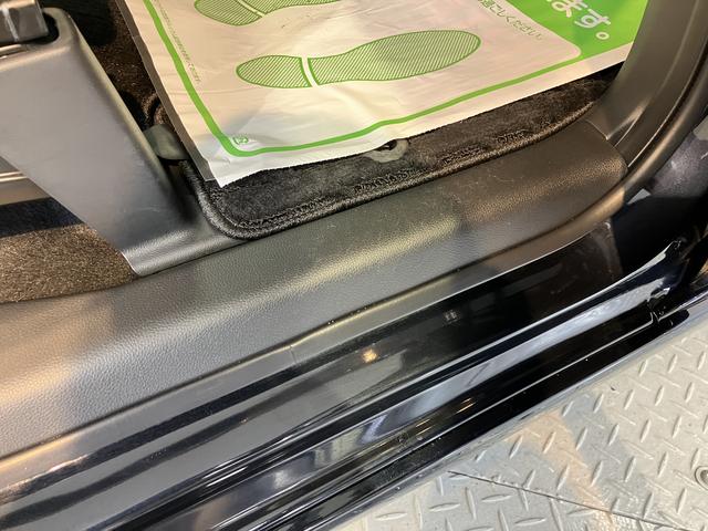 N−BOXカスタムターボベンチシート アイドリングストップ車 両側電動スライドドア オートライト LEDヘッドライト 電動パーキングブレーキ 純正ナビ CD DVD Bluetooth USB フルセグTV バックカメラ(愛媛県)の中古車