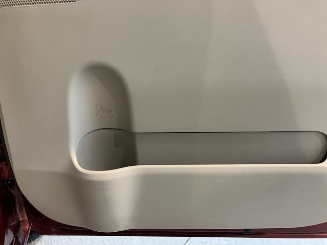 タントＧ　ＳＡ２ＷＤ　プッシュスタート　両側電動スライドドア　アイドリングストップ車　オートライト　ハロゲンヘッドライト　盗難防止装置　純正ナビ　ＣＤ　ＤＶＤ　ＳＤ　　Ｂｌｕｅｔｏｏｔｈ　ＵＳＢ　バックカメラ（愛媛県）の中古車