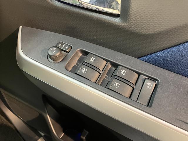 ルーミーカスタムG−T2WD 両側電動スライドドア オートライト 運転席・助手席シートヒーター クルーズコントロール LEDヘッドライト オートマチックハイビーム アイドリングストップ車 フロントフォグランプ 純正ナビ(愛媛県)の中古車