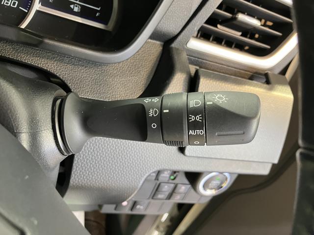 ルーミーカスタムG−T2WD 両側電動スライドドア オートライト 運転席・助手席シートヒーター クルーズコントロール LEDヘッドライト オートマチックハイビーム アイドリングストップ車 フロントフォグランプ 純正ナビ(愛媛県)の中古車