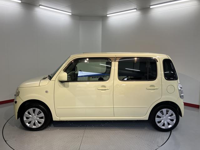 ミラココアココアＬ２ＷＤ　ＣＶＴ車　ＣＤ　ベンチシート　アイドリングストップ　電動格納ドアミラー　キーレスエントリー　リヤコーナーセンサー　マニュアルエアコン　パワステ　パワーウィンドウ（愛媛県）の中古車