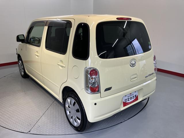 ミラココアココアＬ２ＷＤ　ＣＶＴ車　ＣＤ　ベンチシート　アイドリングストップ　電動格納ドアミラー　キーレスエントリー　リヤコーナーセンサー　マニュアルエアコン　パワステ　パワーウィンドウ（愛媛県）の中古車