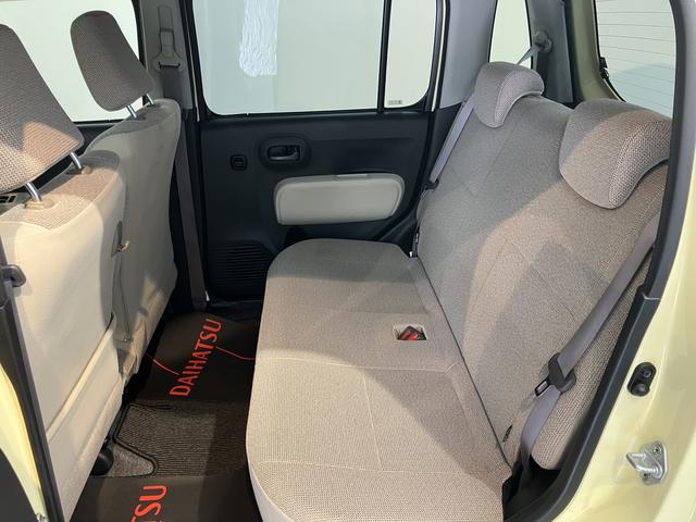 ミラココアココアＬ２ＷＤ　ＣＶＴ車　ＣＤ　ベンチシート　アイドリングストップ　電動格納ドアミラー　キーレスエントリー　リヤコーナーセンサー　マニュアルエアコン　パワステ　パワーウィンドウ（愛媛県）の中古車