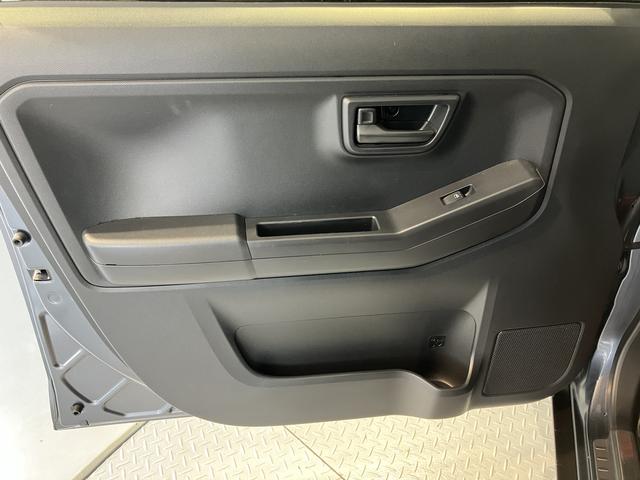 タフトＸＣＤ　プッシュスタート　アイドリングストップ　障害物センサー　オートライト　ＬＥＤヘッドライト　電動パーキング　電動格納ドアミラー　キーフリーシステム　サンルーフ　バックカメラ装着車（愛媛県）の中古車